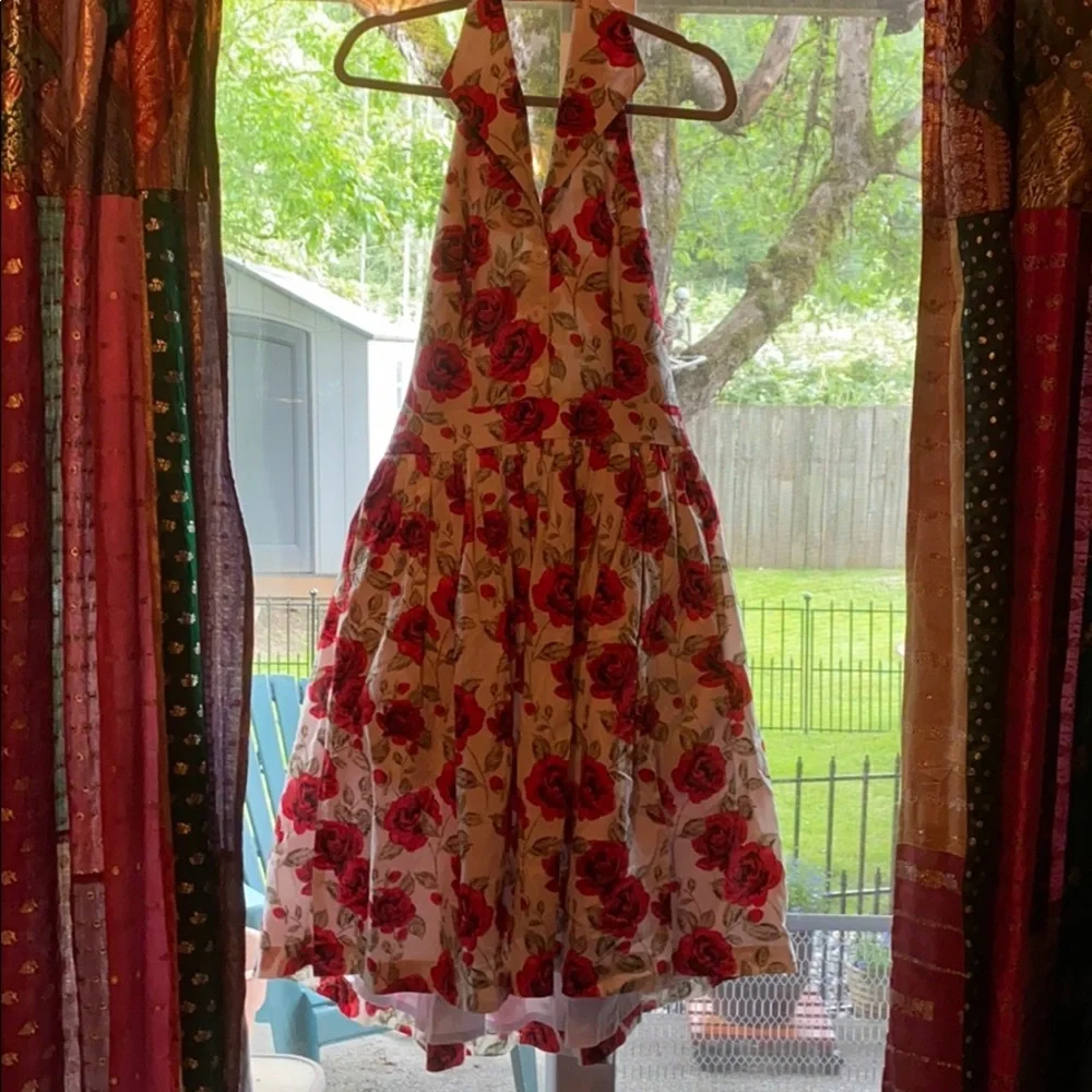 Hearts and found red rose halter dress size XL - Picture 2 of 2